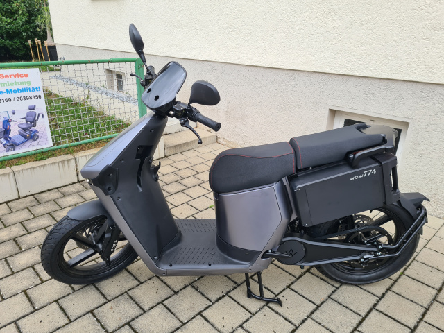 e-Roller WOW! silberfarben
