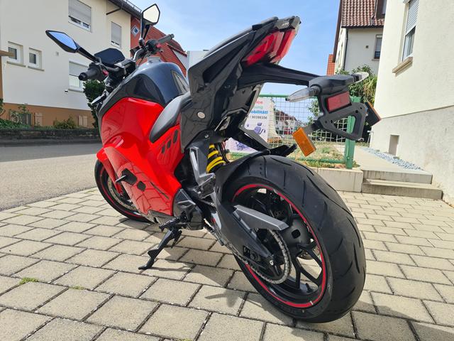 Ultraviolette F77 Superstreet Recon hinten links Ultraviolette F77 Superstreet Recon hinten links