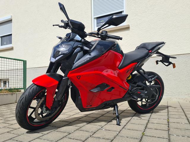 Ultraviolette F77 Superstreet Recon Streetfight Ultraviolette F77 Superstreet Recon Streetfight