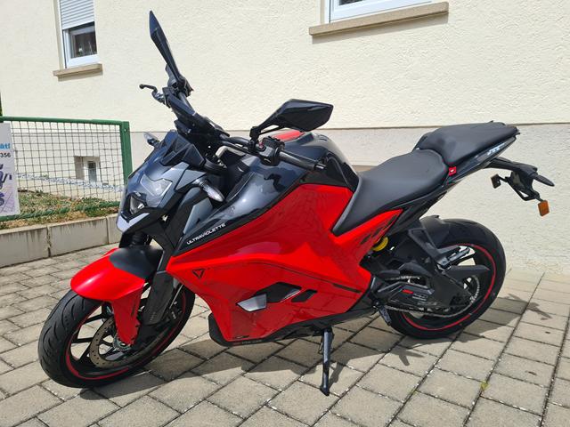 Ultraviolette F77 Superstreet Recon Profil links Ultraviolette F77 Superstreet Recon Profil links